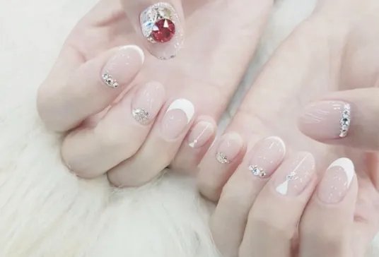 抖音上最火的美甲是哪些?