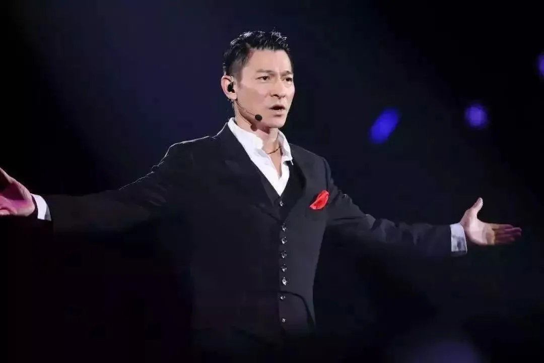 刘德华,活该你红37年!