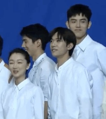 易烊千玺周冬雨绯闻不断，但为什么说他们俩不合适？