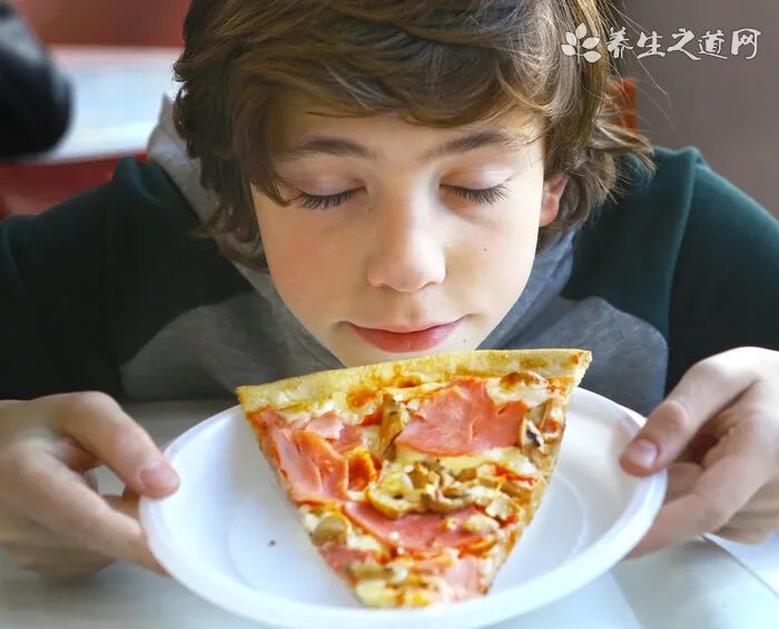 qq巧遇卡怎么和陌生人聊天