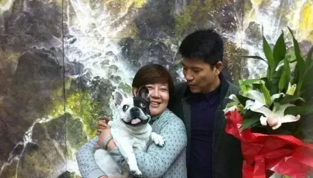 63岁孙淳娶同班同学恩爱30年，妻子生病不离不弃，为何如今却无儿无女？