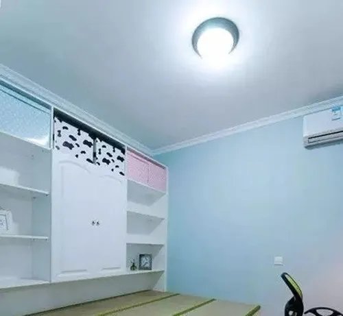 榻榻米衣柜床一体装修效果图 榻榻米床衣柜一体设计案例