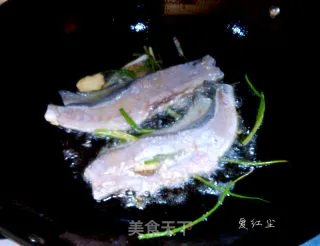 黄鱼煨面