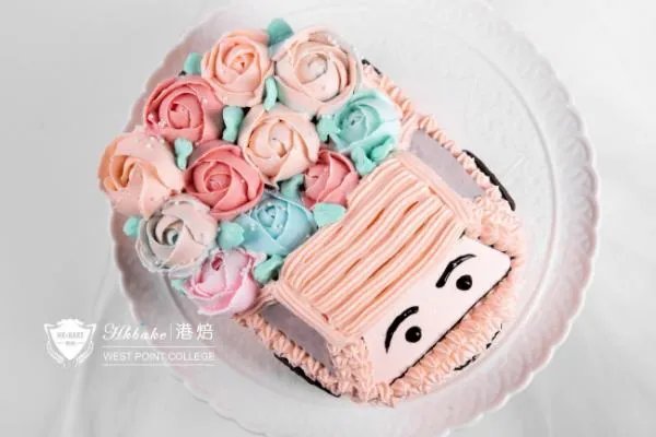 学烘焙是去蛋糕店里还是去学校呢?