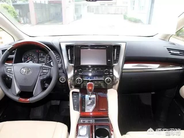 埃尔法、塞纳、普瑞维亚,丰田高端MPV为何深受欢迎?