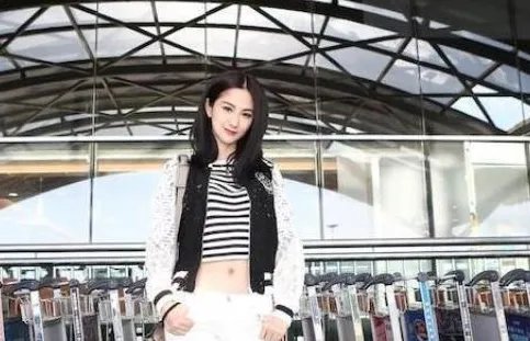 女星被半数同行嫌弃，自曝曾被周杰伦狂追？今当老板身价上亿，她是谁？