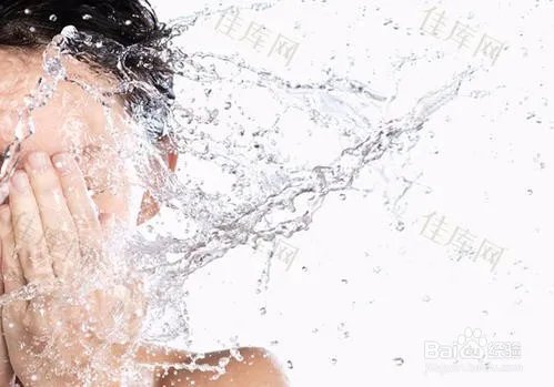 晒黑后快速美白的方法