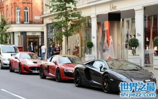 卡塔尔和迪拜哪个有钱，给迪拜100年都不及卡塔尔 