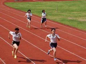 教育部将中考体育要达到语数外同分值，你觉得可行吗？