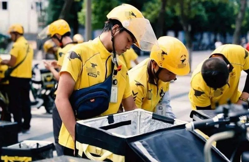 外卖小哥跑腿送红酒被骗488元,这次的诈骗套路是怎样的?