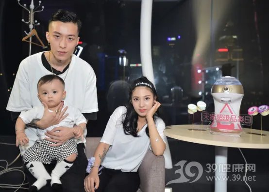 全球奶粉盛宴 惠氏BabyNes高定营养概念引关注