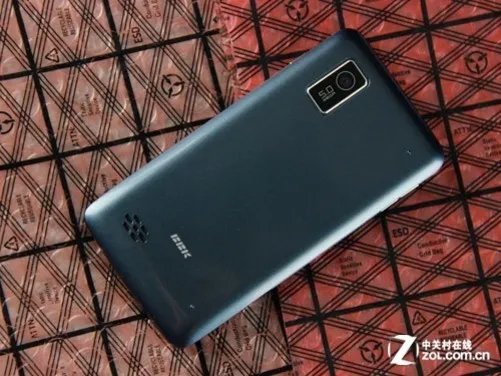 4吋安卓4.0超薄强电 步步高vivo E3评测