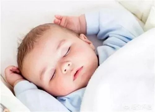 三个月宝宝应该如何喂养?