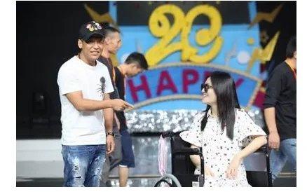 谢娜旧伤复发是怎么回事？