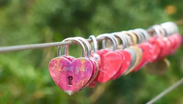 婆媳两个人能相聚在一起也是缘,怎样不做一个难缠的婆婆?