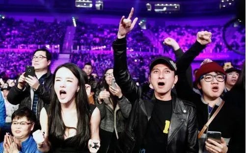 如何看待邹市明称拳王卫冕战被人暗动手脚，曾遭受匪夷所思的干扰？