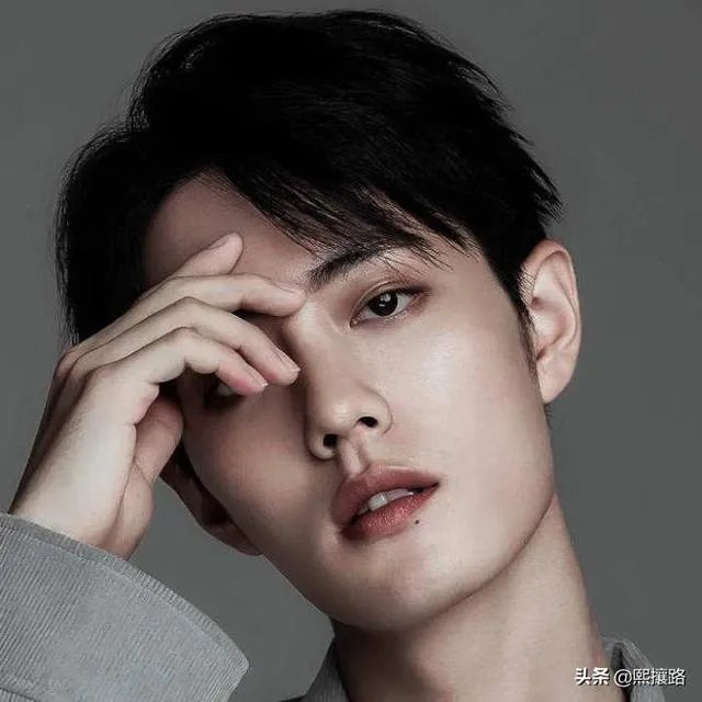 肖战今年可能会参加哪个卫视的跨年演唱会，为什么？