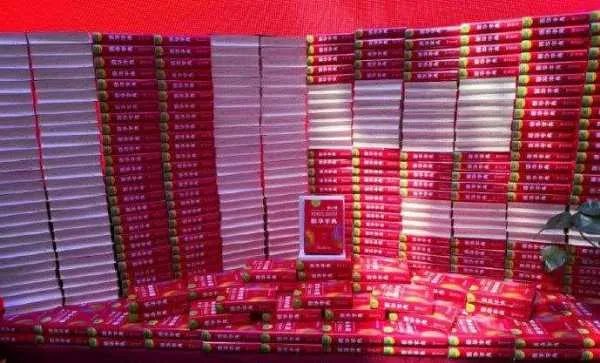 你怎么看待新华字典增添新词这种行为呢?