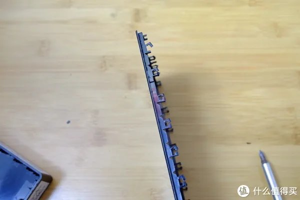 西数Elements,西数Mybooks,希捷Expansion三款移动硬盘拆解方法。