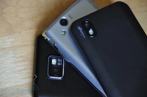 GALAXY S II最薄 3大品牌机皇对比图赏