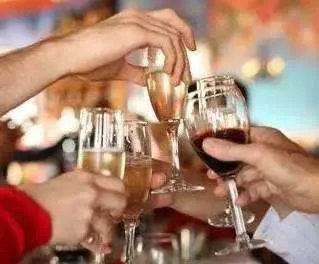 吃这7种东西就是在喂养癌细胞:5个字把癌挡在门牙外