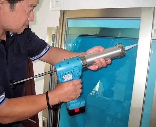 玻璃胶的使用方法是什么