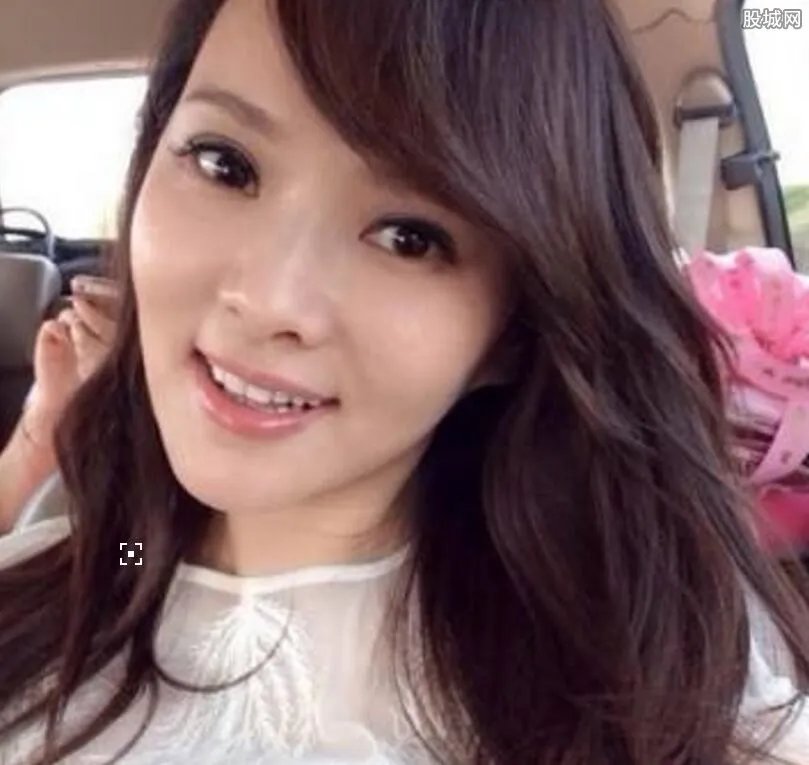 伊能静吃鸡艳照全集 伊能静表示会采取法律手段