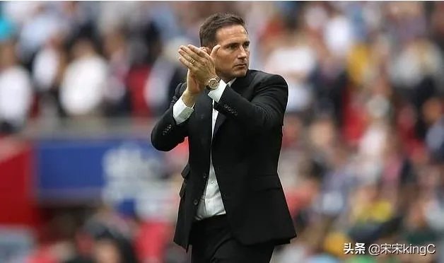 切尔西官方宣布：传奇球星兰帕德出任球队主教练。对此你怎么看？