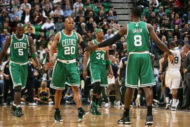 欧文、霍福德、海沃德算三巨头吗？