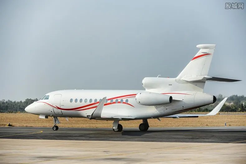 美国航空系统瘫痪 航班延误激怒了不少乘客