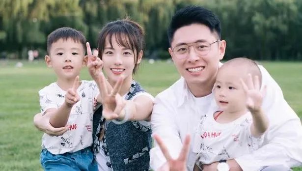 她和杜淳交往7年,丈夫陪她治疗情伤,张嘉倪现在怎么样了?