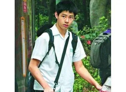 娱乐圈里的明星，都有谁是承认过有私生子的？