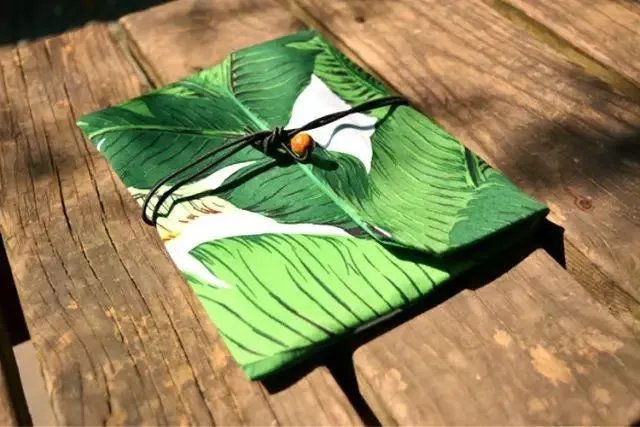 【面料】据说今年秋天流行把植物穿上身,印花届三大“新晋网红”来了!