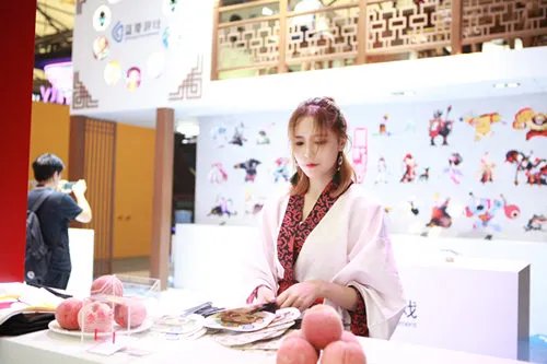 蓝港互动2018CJ首日看点:气派天宫打造复古中国风