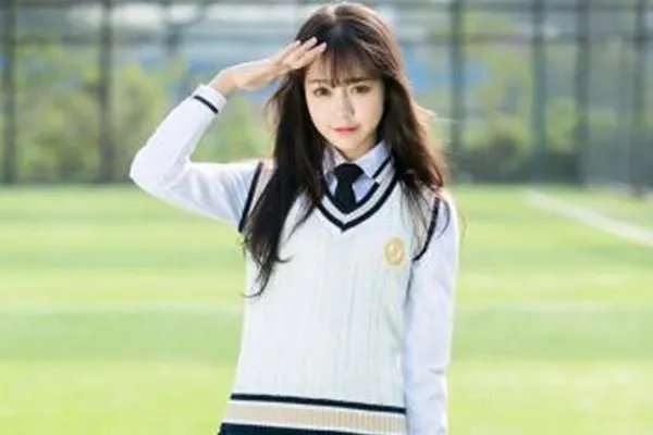 据韩媒报道,当地31所女校限制内衣颜色,这种不合理的规定是否该被废除?