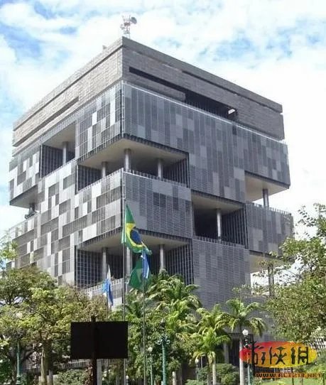 外媒盘点全球十大最丑建筑 美国两个中国一个