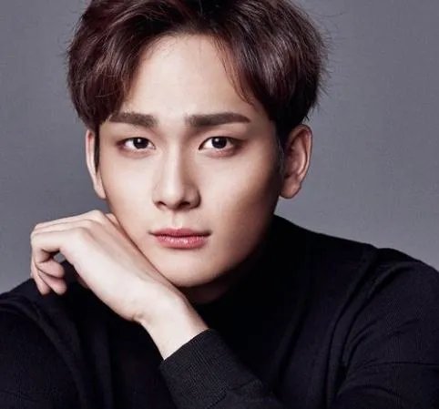 《妈妈的选择》(1-18完)电视剧中金京俊是谁?他还有哪些作品?