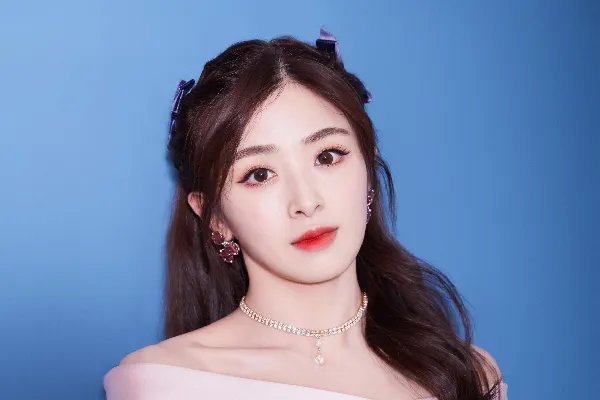 大家知道周星驰、周润发和刘德华的干女儿分别是谁吗？