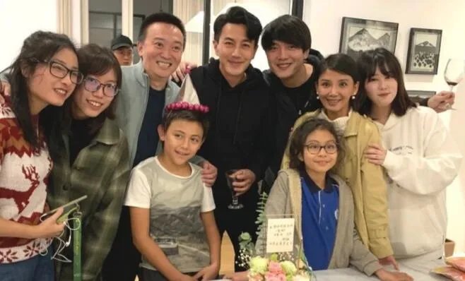 诺一霓娜近照是怎么回事 诺一霓娜近照是什么情况