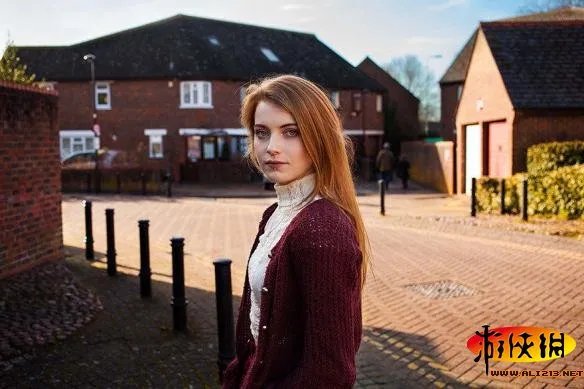 世界美女地图：罗马尼亚29岁女子穷游37国专拍正妹