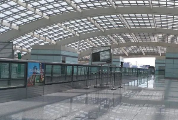 北京机场快轨运营时间是怎么样的?