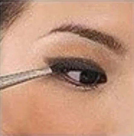 眼妆新手初学化妆教程?