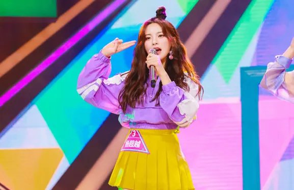 颖儿力挺杨超越的原因是什么