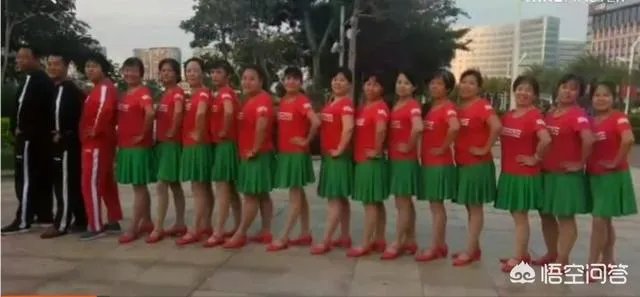 您是怎样喜欢上广场舞的,有没有一次偶然的原因呢?