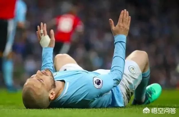 瓜帅遭曼联逆转无缘提前夺冠,上次两连败是什么时候,曼城出问题了吗?