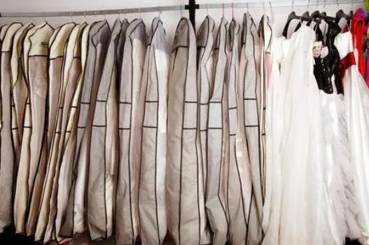 结婚时穿的衣服叫什么 结婚的时候穿的是什么