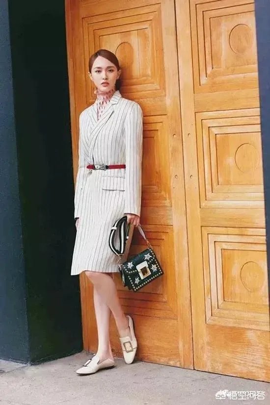 能推荐一些淘宝上有风格的女鞋吗？