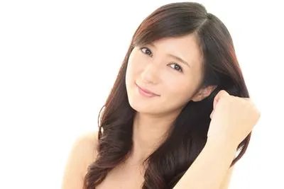 背上胸前长痘痘的原因