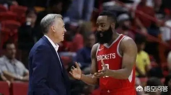 保罗即将复出,德安东尼表示哈登可以作为组织型大前锋。你怎么看?