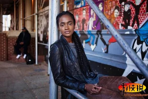 世界美女地图：罗马尼亚29岁女子穷游37国专拍正妹